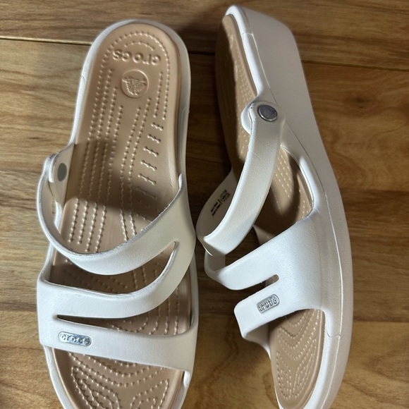 CROCS Cream Slide Sandals - Picture 5 of 9